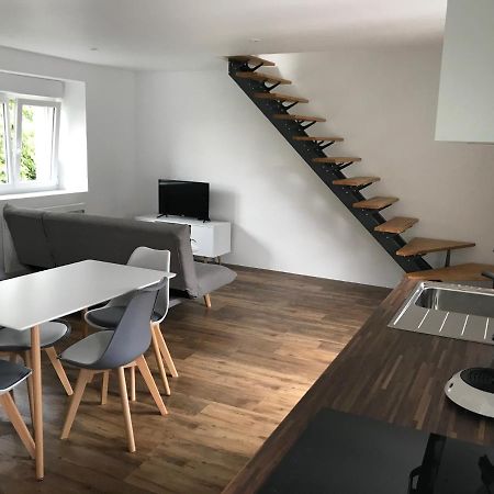 Duplex Calme Et Cosy Apartment กงการ์โน ภายนอก รูปภาพ