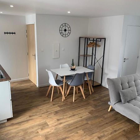 Duplex Calme Et Cosy Apartment กงการ์โน ภายนอก รูปภาพ