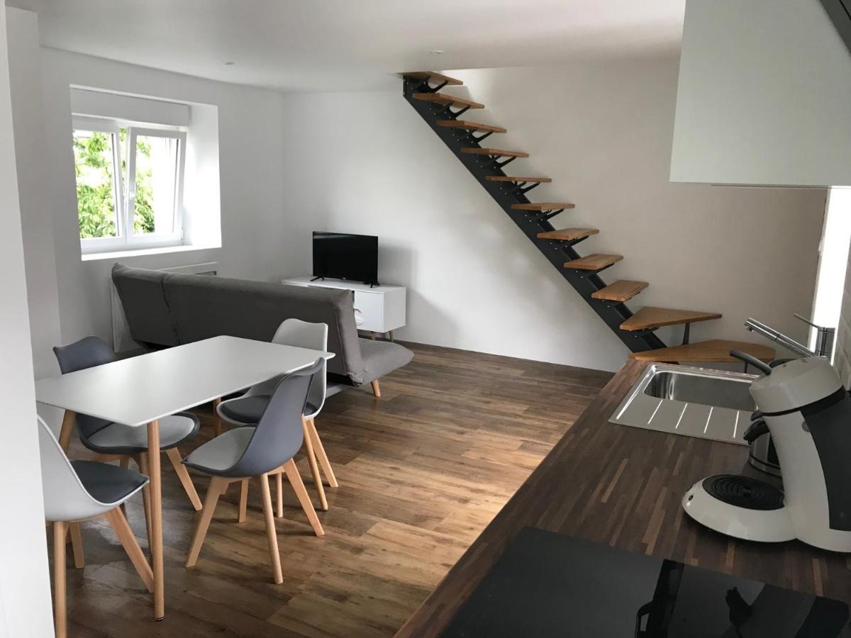 Duplex Calme Et Cosy Apartment กงการ์โน ภายนอก รูปภาพ